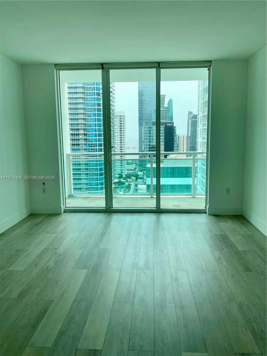 950 Brickell Bay Dr # 3103, Miami, FL 33131 photo 12