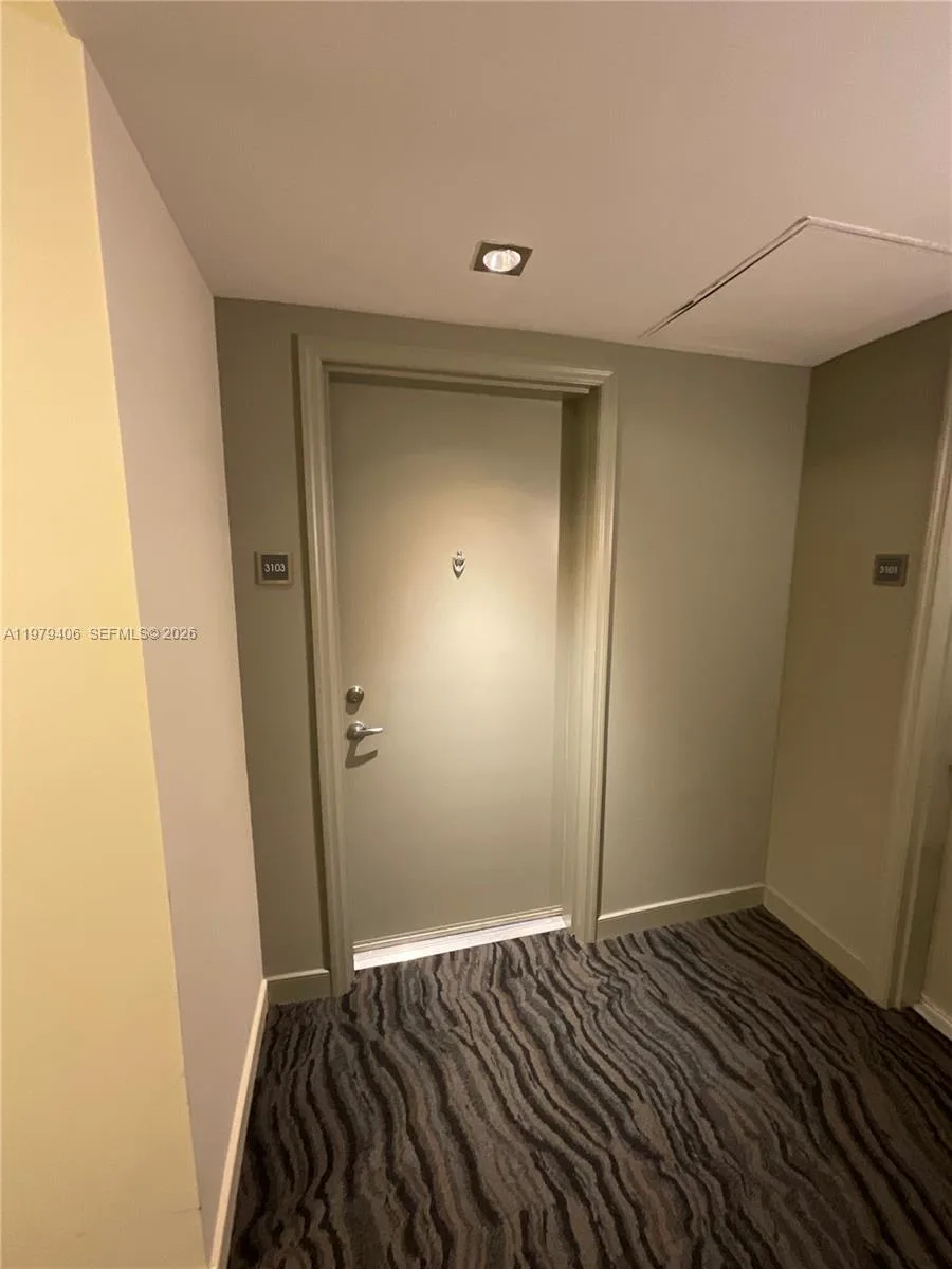950 Brickell Bay Dr # 3103, Miami, FL 33131 photo 4