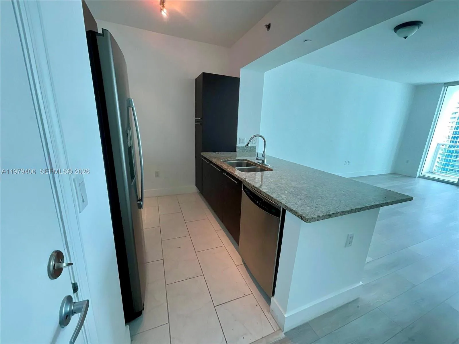 950 Brickell Bay Dr # 3103, Miami, FL 33131 photo 6