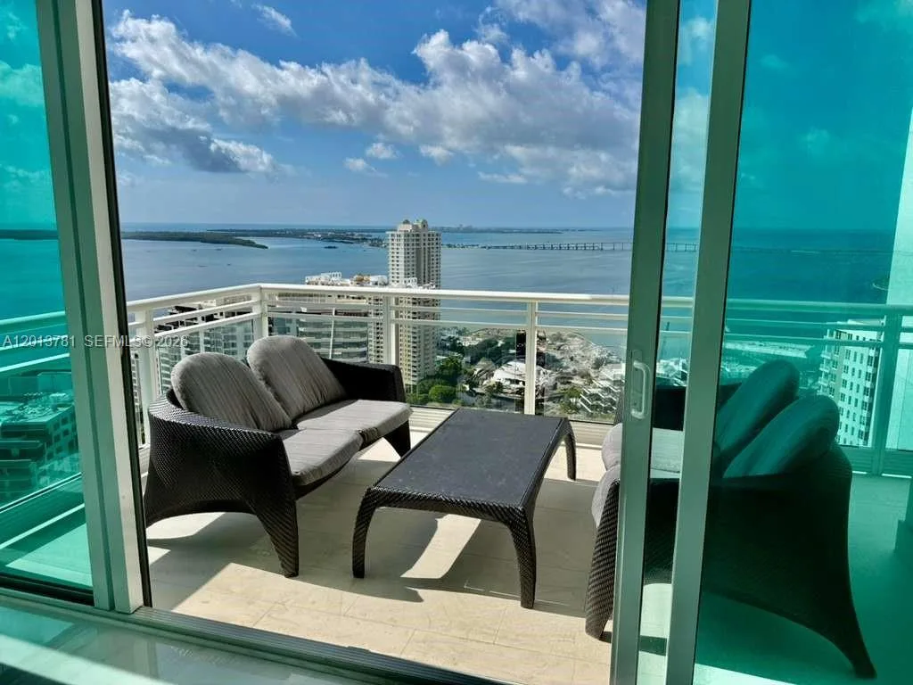 900 Brickell Key Blvd # 2604, Miami, FL 33131