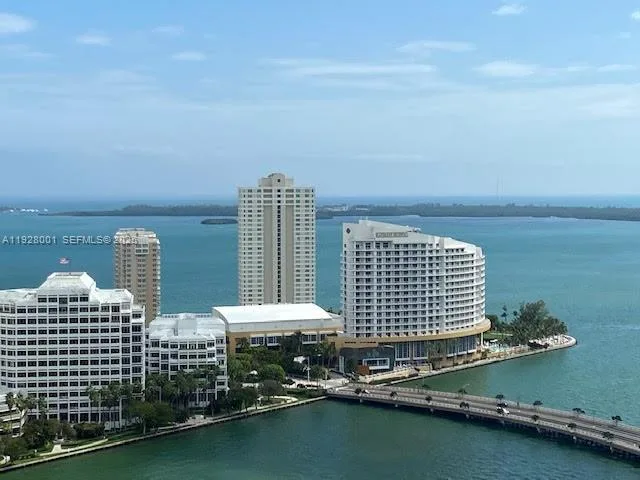 500 BRICKELL AV # 3004, Miami, FL 33131
