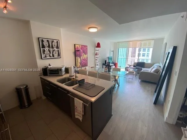 500 BRICKELL AV # 3004, Miami, FL 33131 photo 13