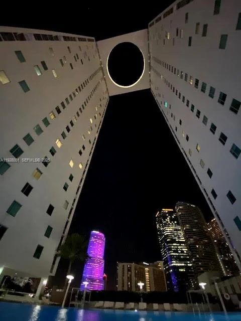 500 BRICKELL AV # 3004, Miami, FL 33131 photo 2