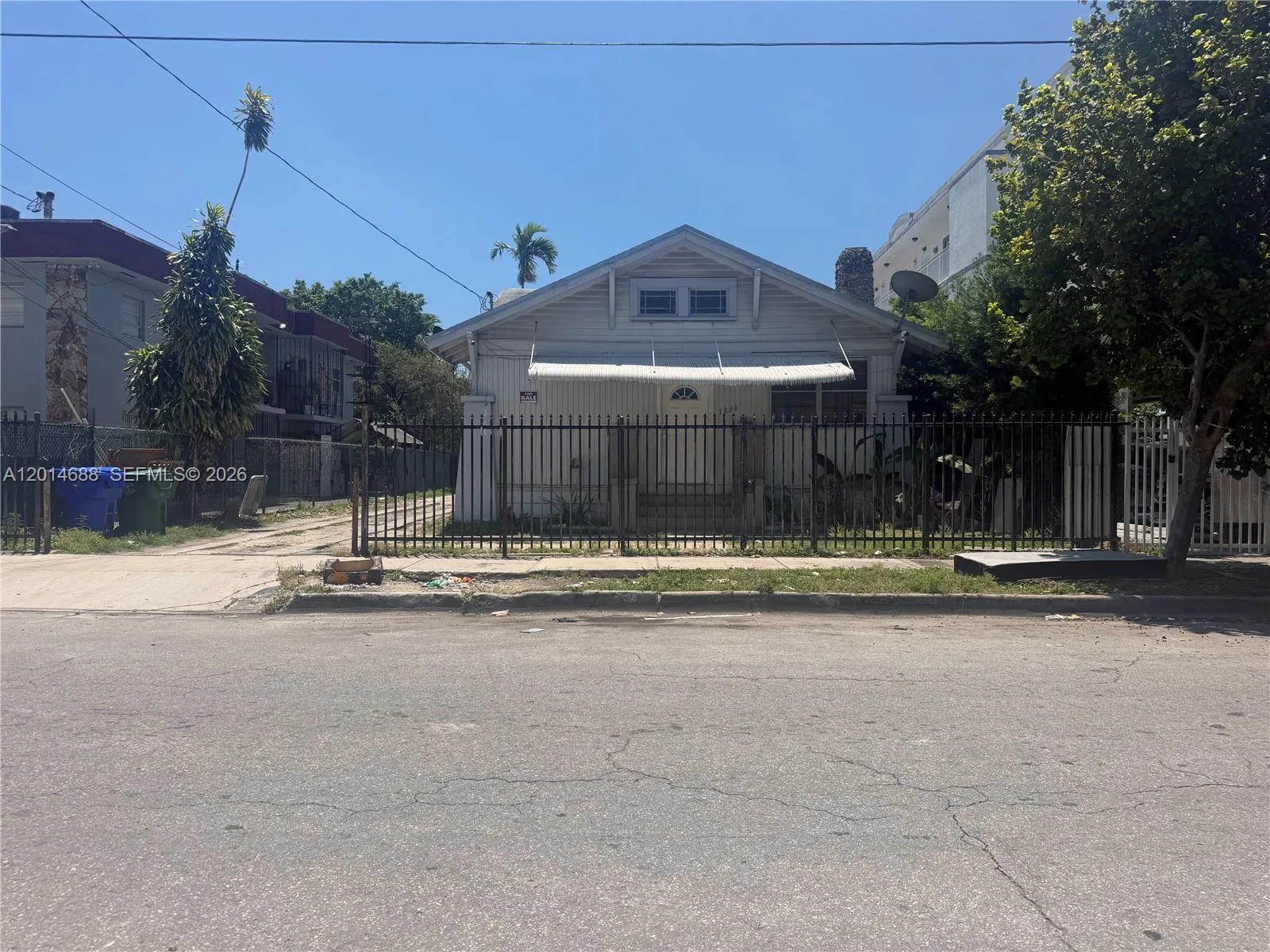 1236 NW 5th St, Miami, FL 33125 photo 2