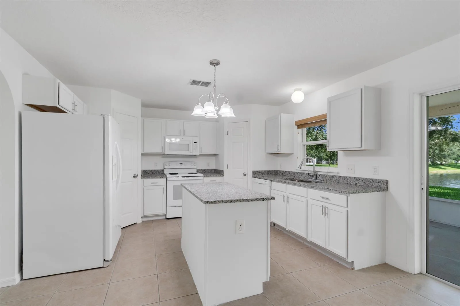 2538 12TH Square SW, Vero Beach, FL 32968 photo 11