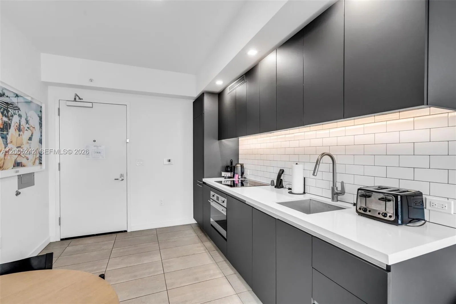 227 NE 2nd St # 2503, Miami, FL 33132 photo 12