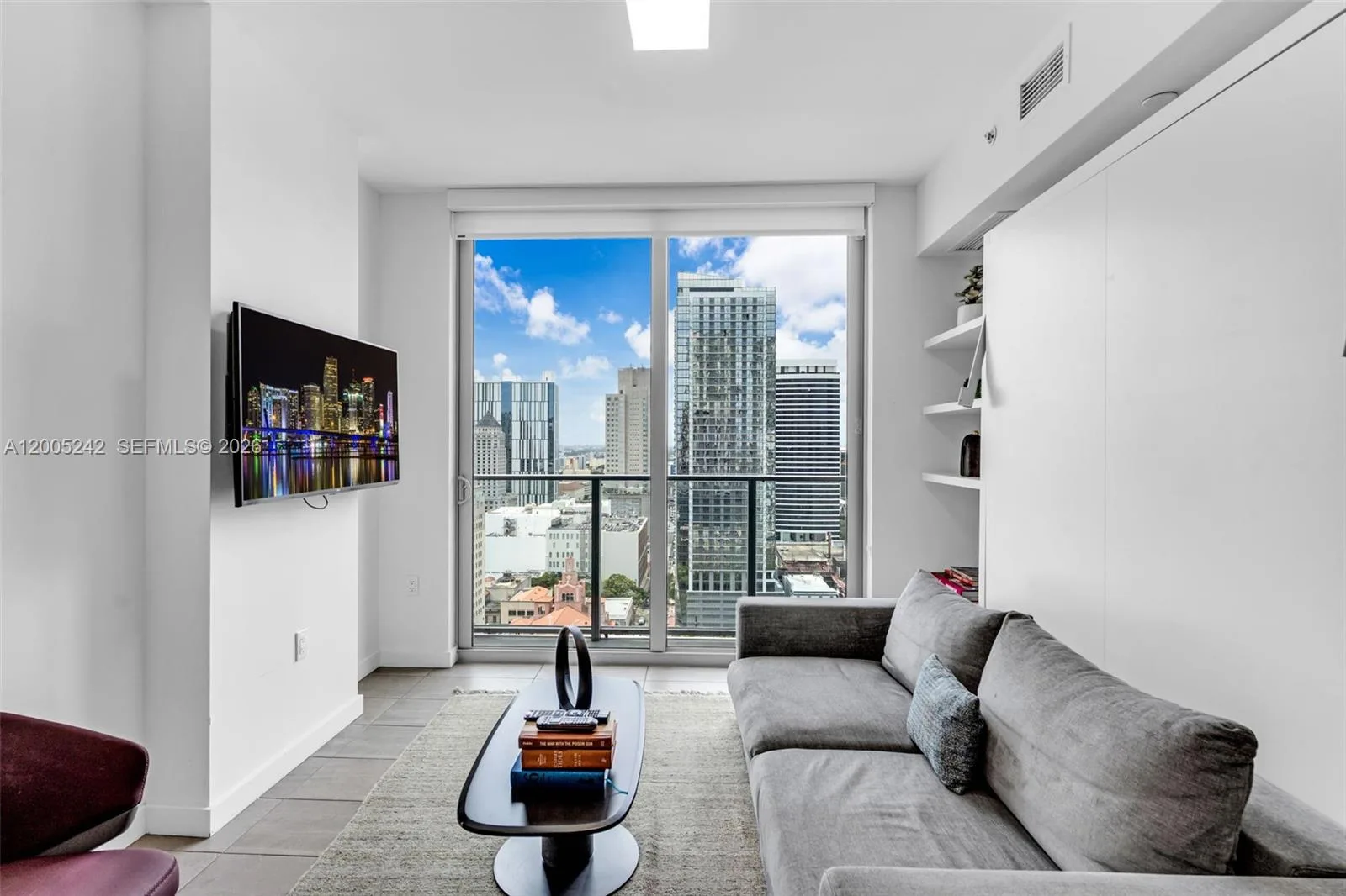 227 NE 2nd St # 2503, Miami, FL 33132 photo 13