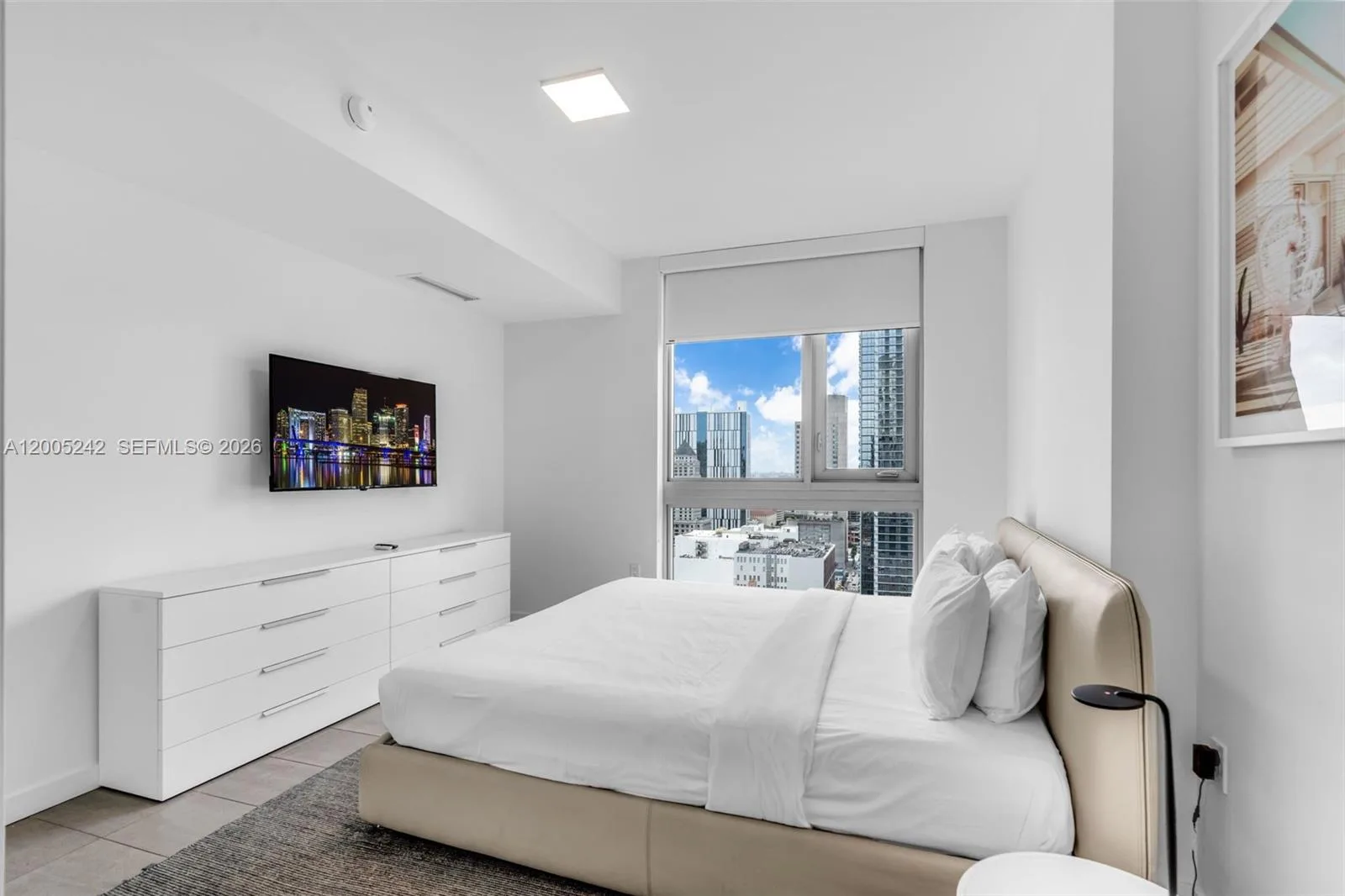 227 NE 2nd St # 2503, Miami, FL 33132 photo 7