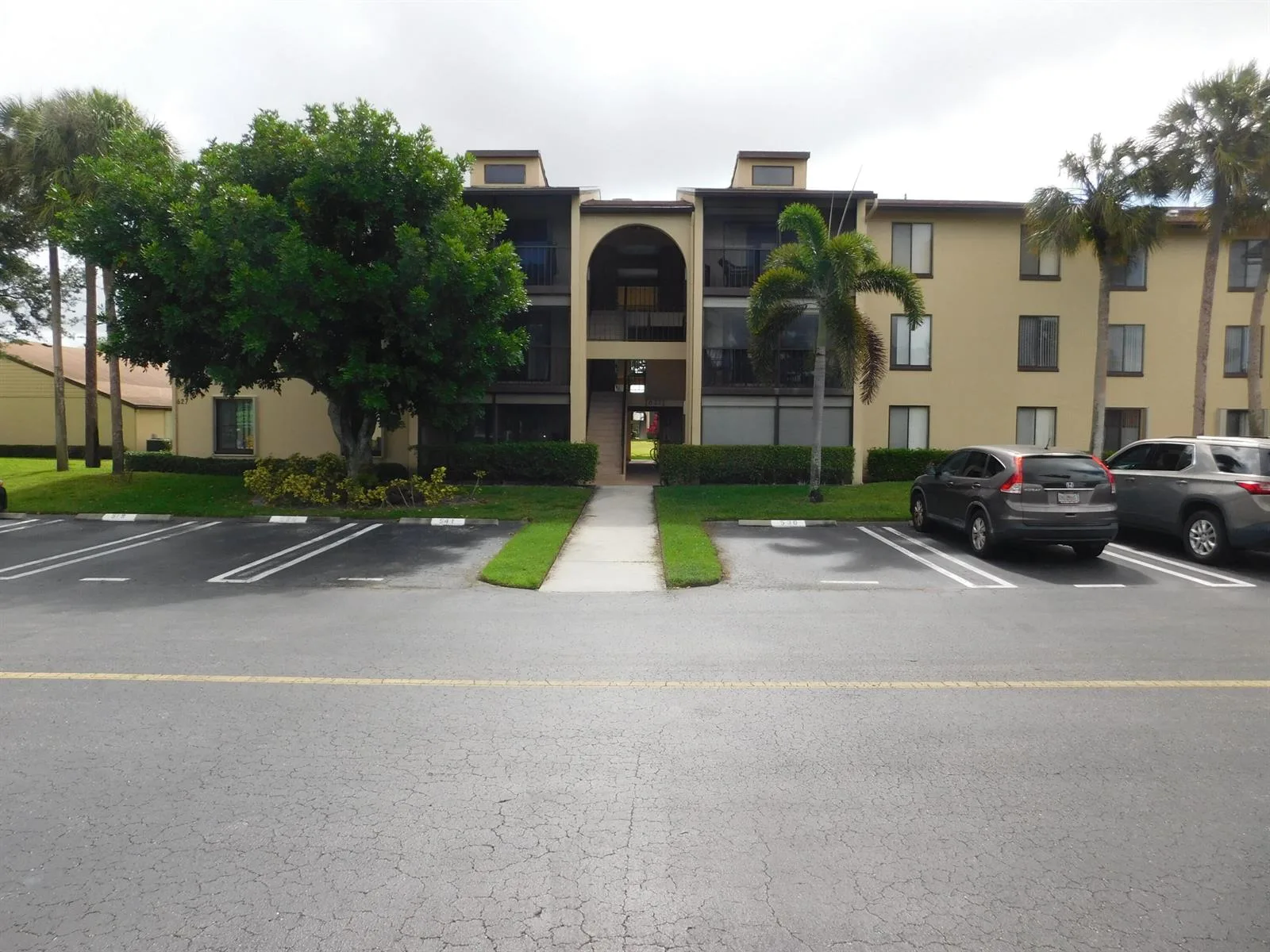 627 Sea Pine Way # A2, FL 33415