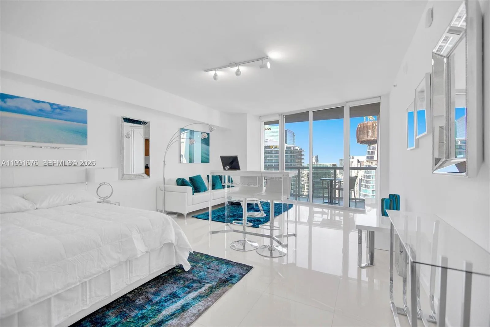 475 Brickell Ave # 5010, Miami, FL 33131