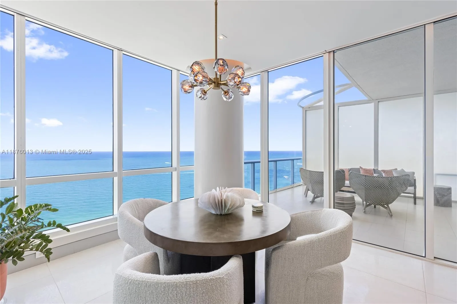 100 S Pointe Dr # 3605, Miami Beach, FL 33139 photo 3