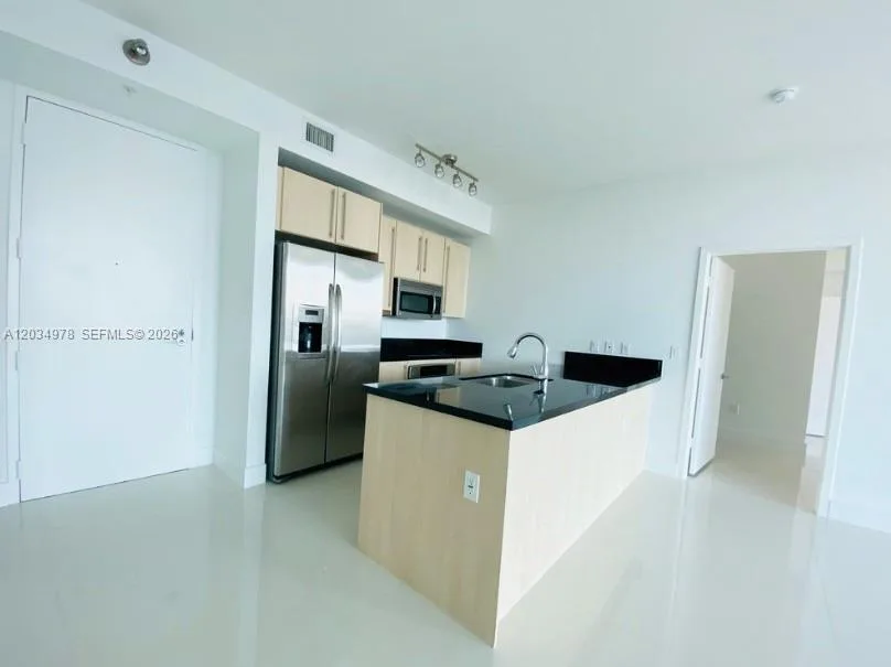 79 SW 12th St # 2303-S, Miami, FL 33130 photo 4