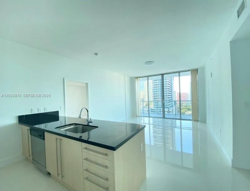 79 SW 12th St # 2303-S, Miami, FL 33130 photo 5