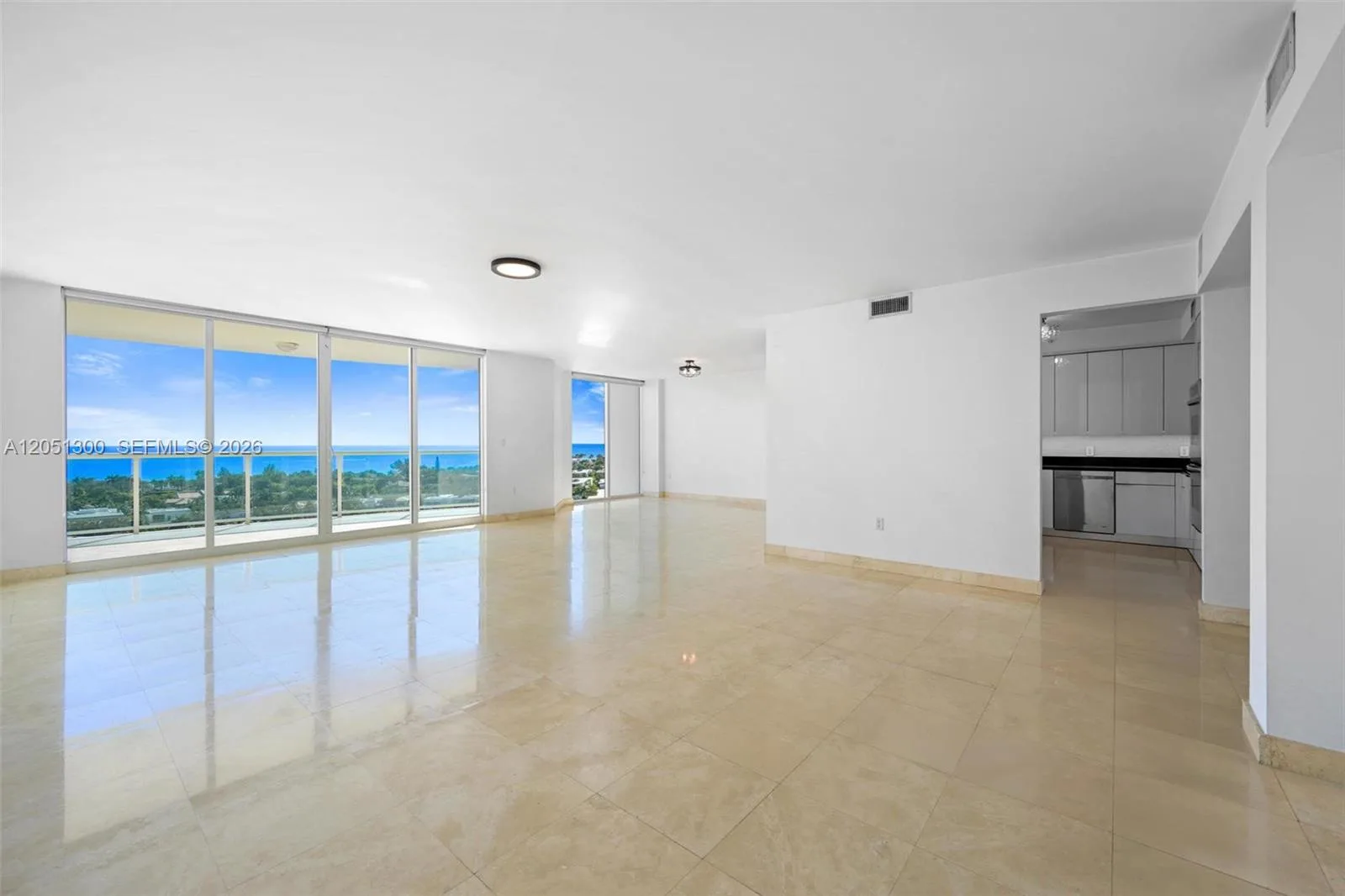 20201 E Country Club Dr # 1502, Aventura, FL 33180
