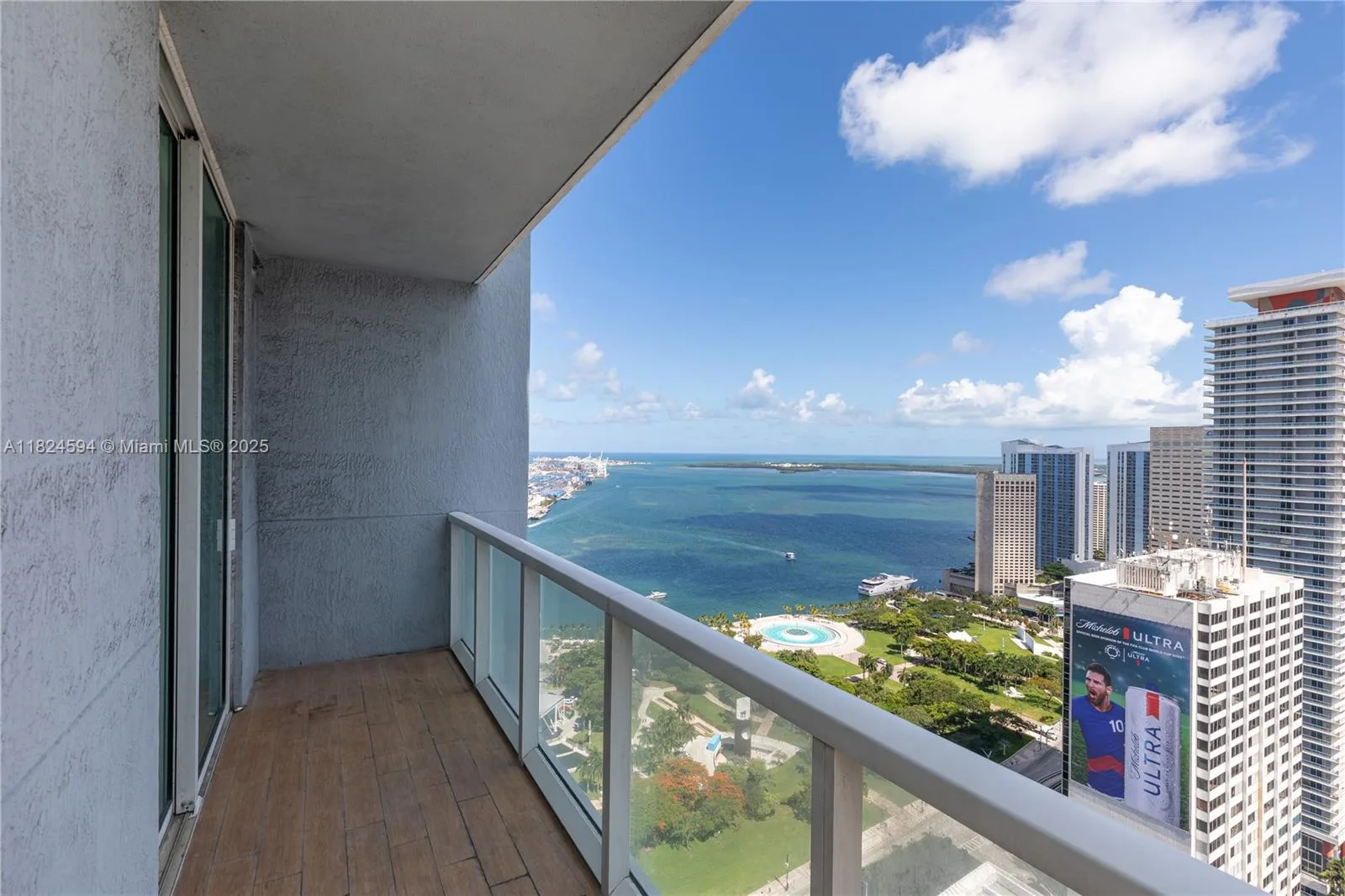 244 Biscayne Blvd # 4107, Miami, FL 33132 photo 2