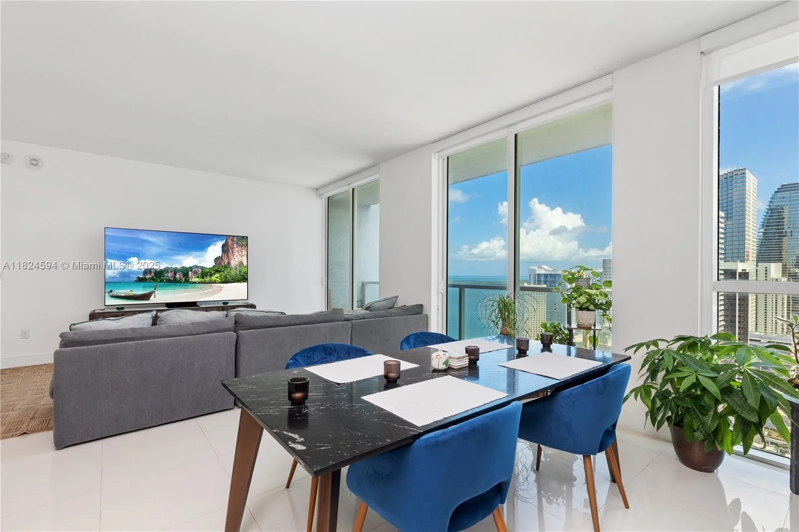 244 Biscayne Blvd # 4107, Miami, FL 33132 photo 4