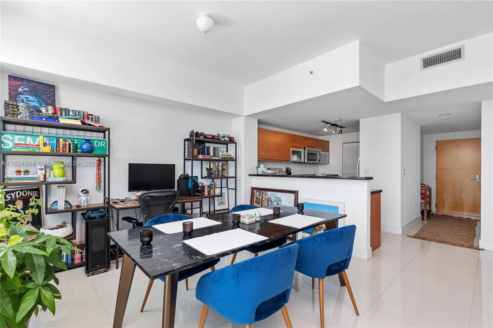 244 Biscayne Blvd # 4107, Miami, FL 33132 photo 8