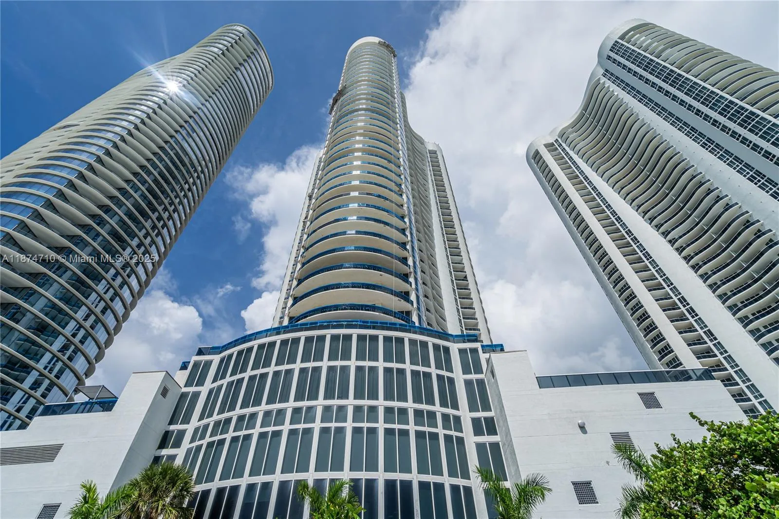15811 Collins Ave # 2407, Sunny Isles Beach, FL 33160