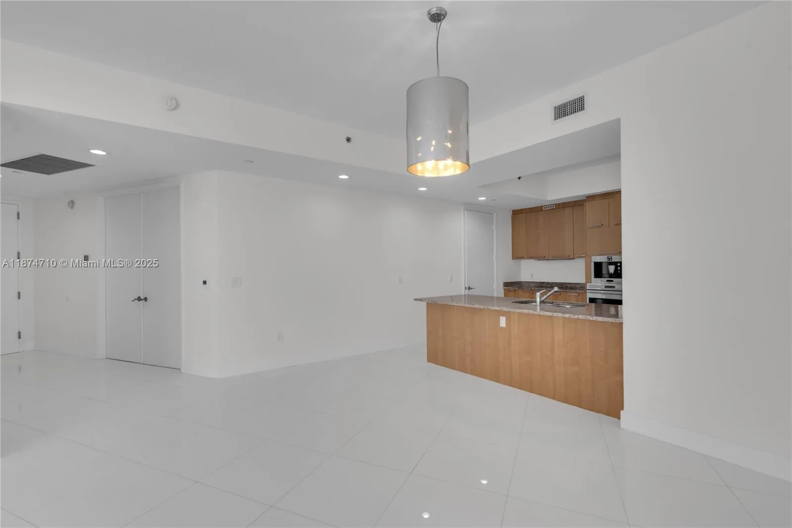 15811 Collins Ave # 2407, Sunny Isles Beach, FL 33160 photo 12