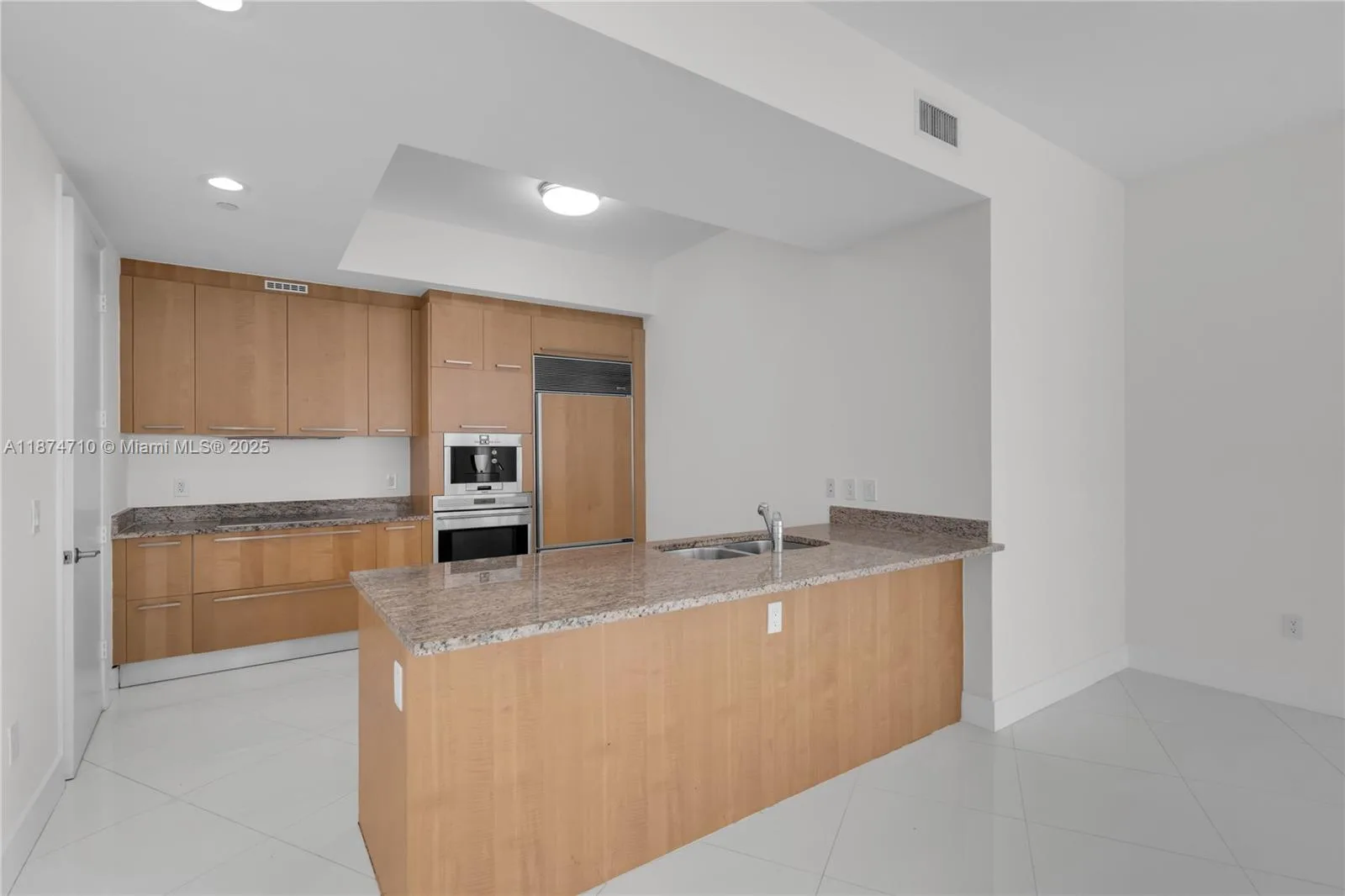 15811 Collins Ave # 2407, Sunny Isles Beach, FL 33160 photo 13
