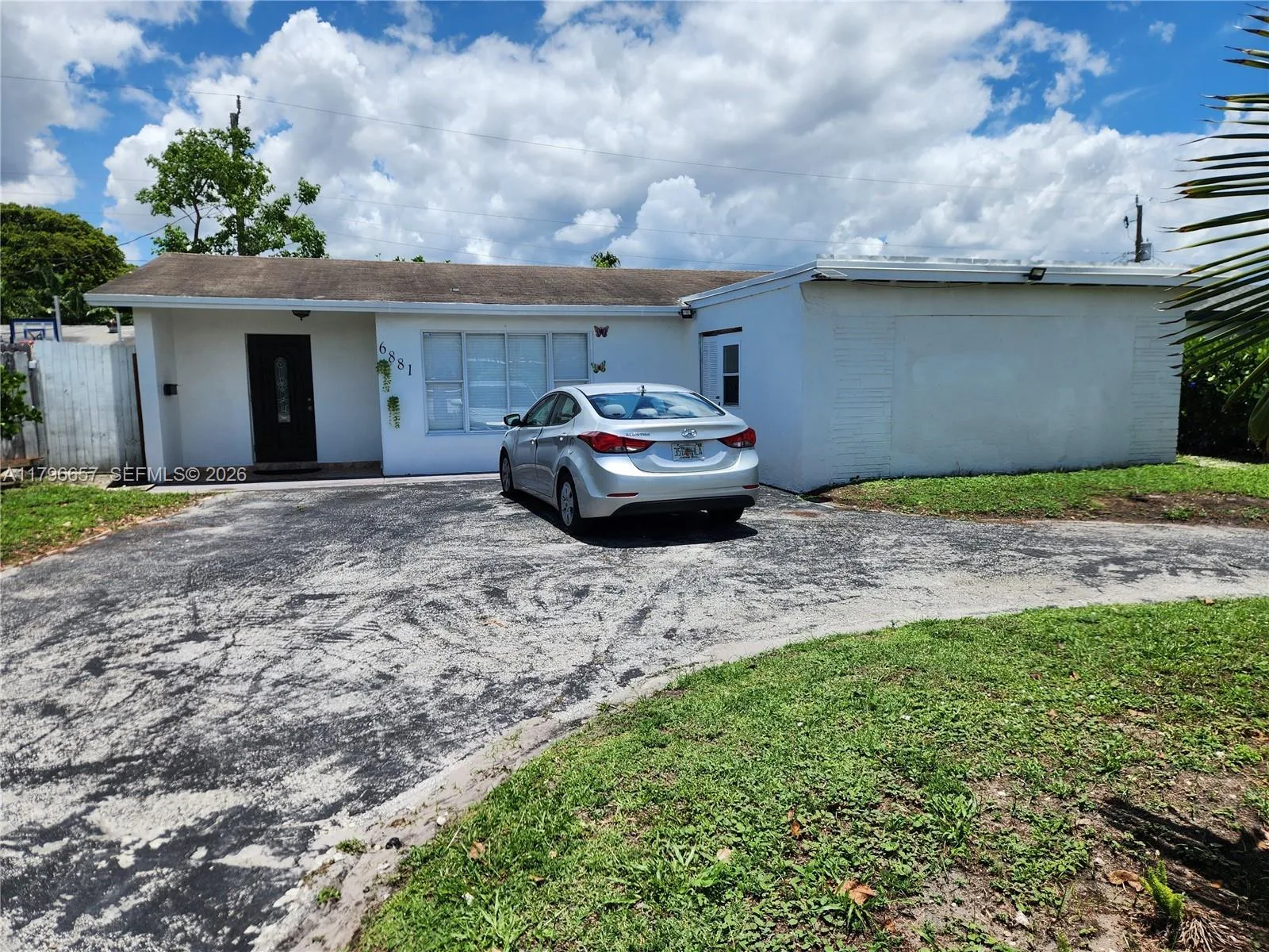 6881 Sheridan St, Hollywood, FL 33024