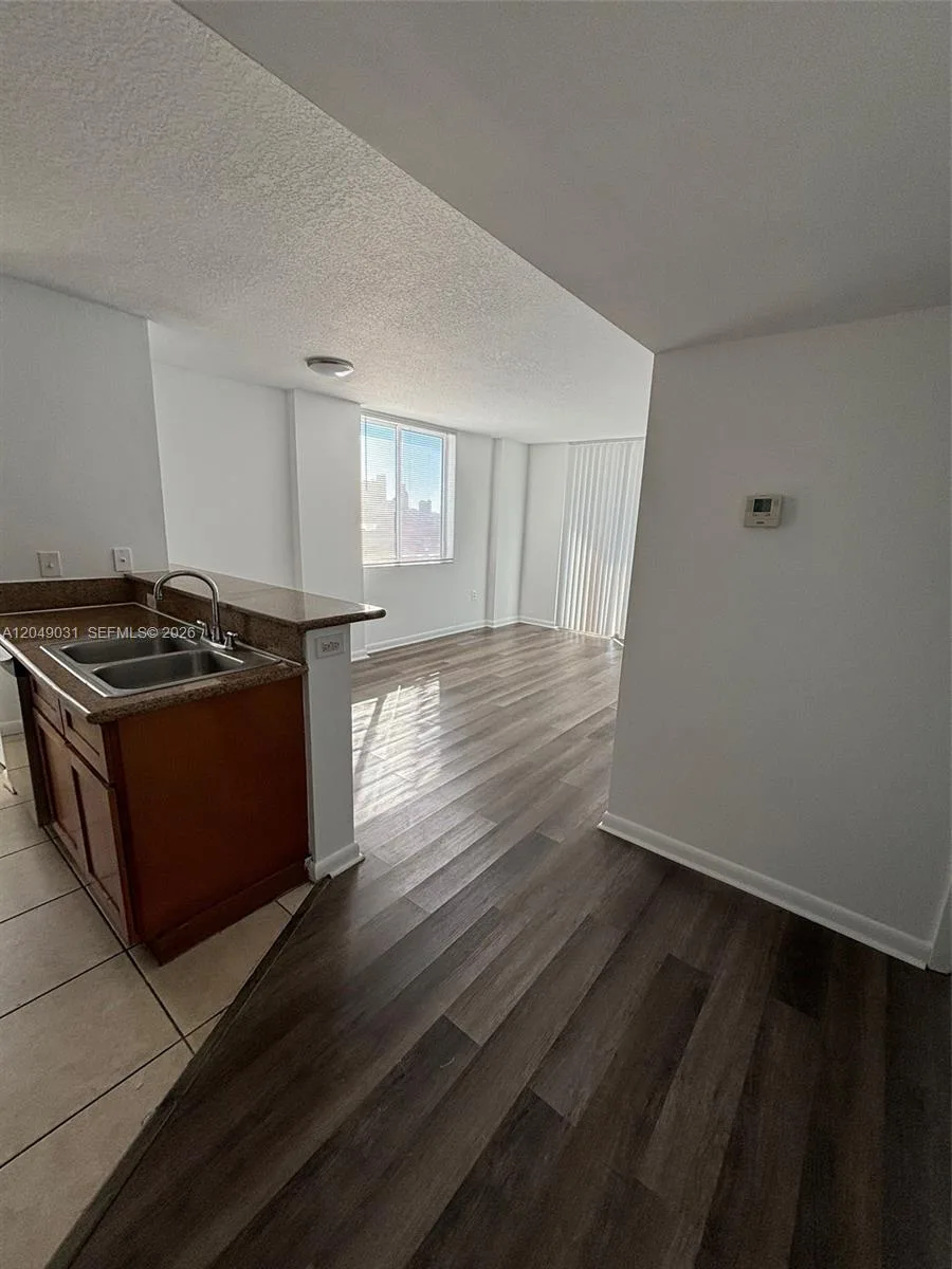 219 NW 12th Ave # 911, Miami, FL 33128 photo 4