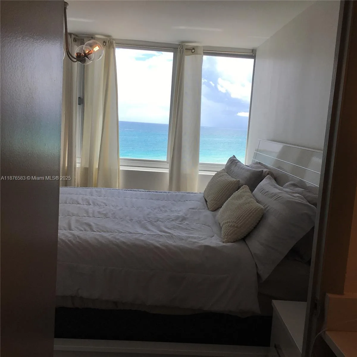 7135 Collins Ave # 1022, Miami Beach, FL 33141
