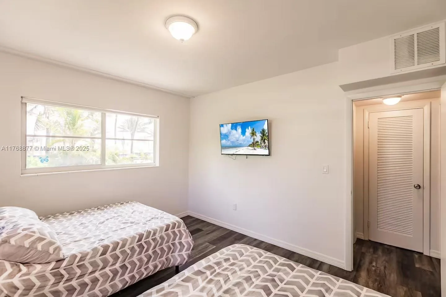 18825 Atlantic Blvd, Sunny Isles Beach, FL 33160 photo 12