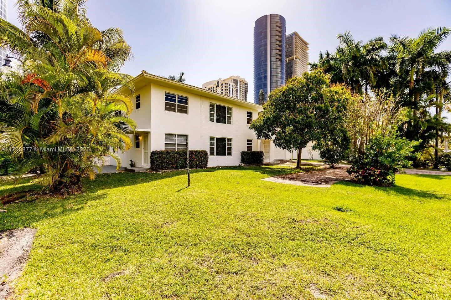 18825 Atlantic Blvd, Sunny Isles Beach, FL 33160 photo 6