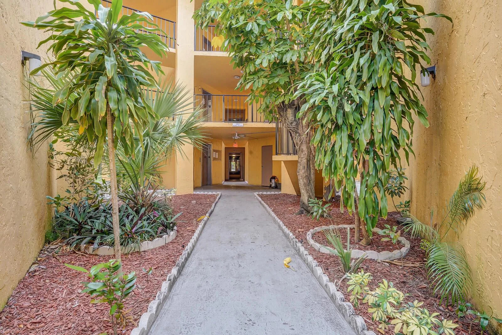 4364 NW 9th Avenue # 16-3d, Deerfield Beach, FL 33064