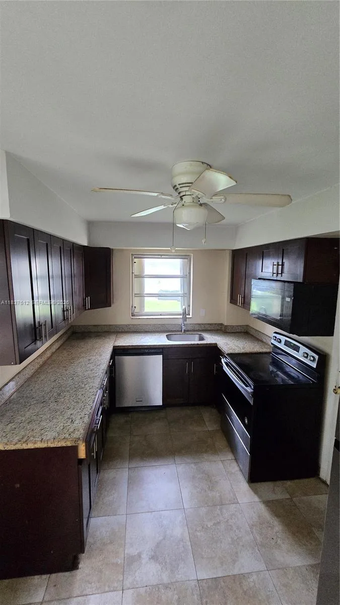 1450 NE 191st St # 106, Miami, FL 33179 photo 4