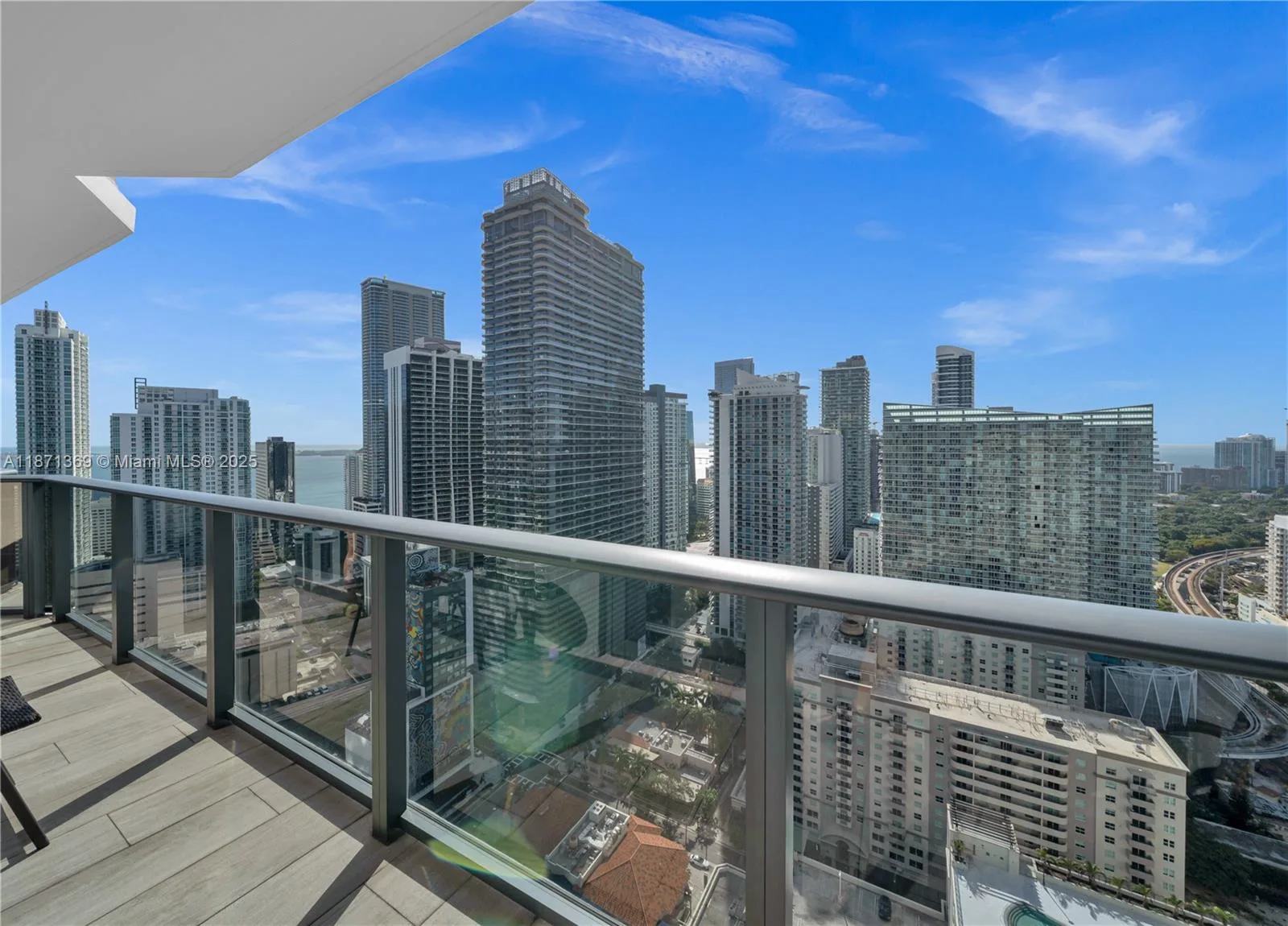 55 SW 9th St # 3404, Miami, FL 33130 photo 10