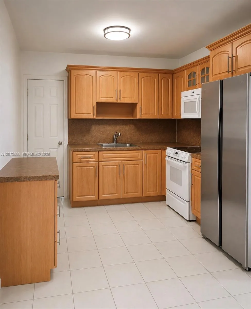 19211 NW 52nd Ave, Miami Gardens, FL 33055 photo 2