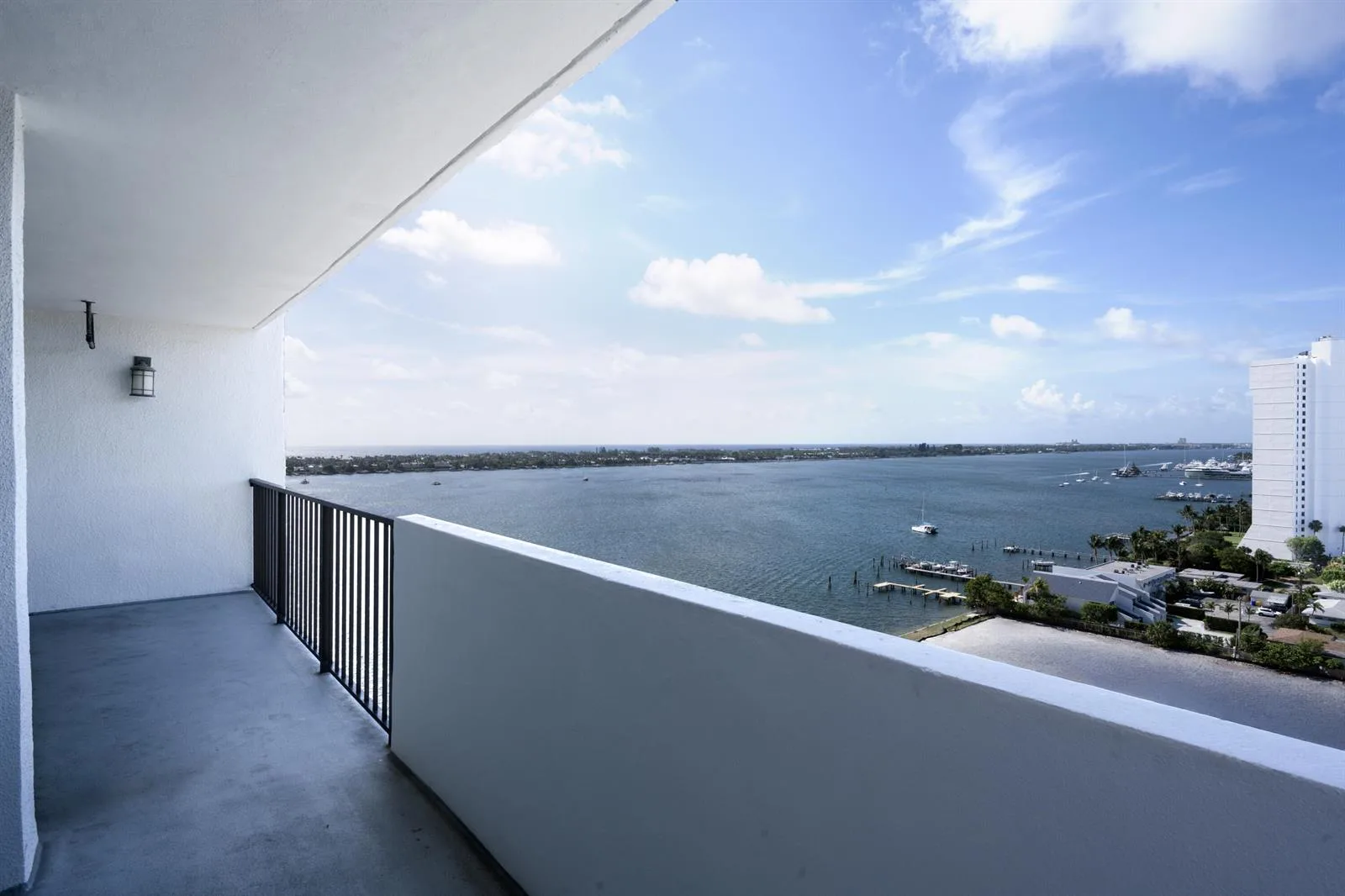 5600 N Flagler Drive # 1605, West Palm Beach, FL 33407