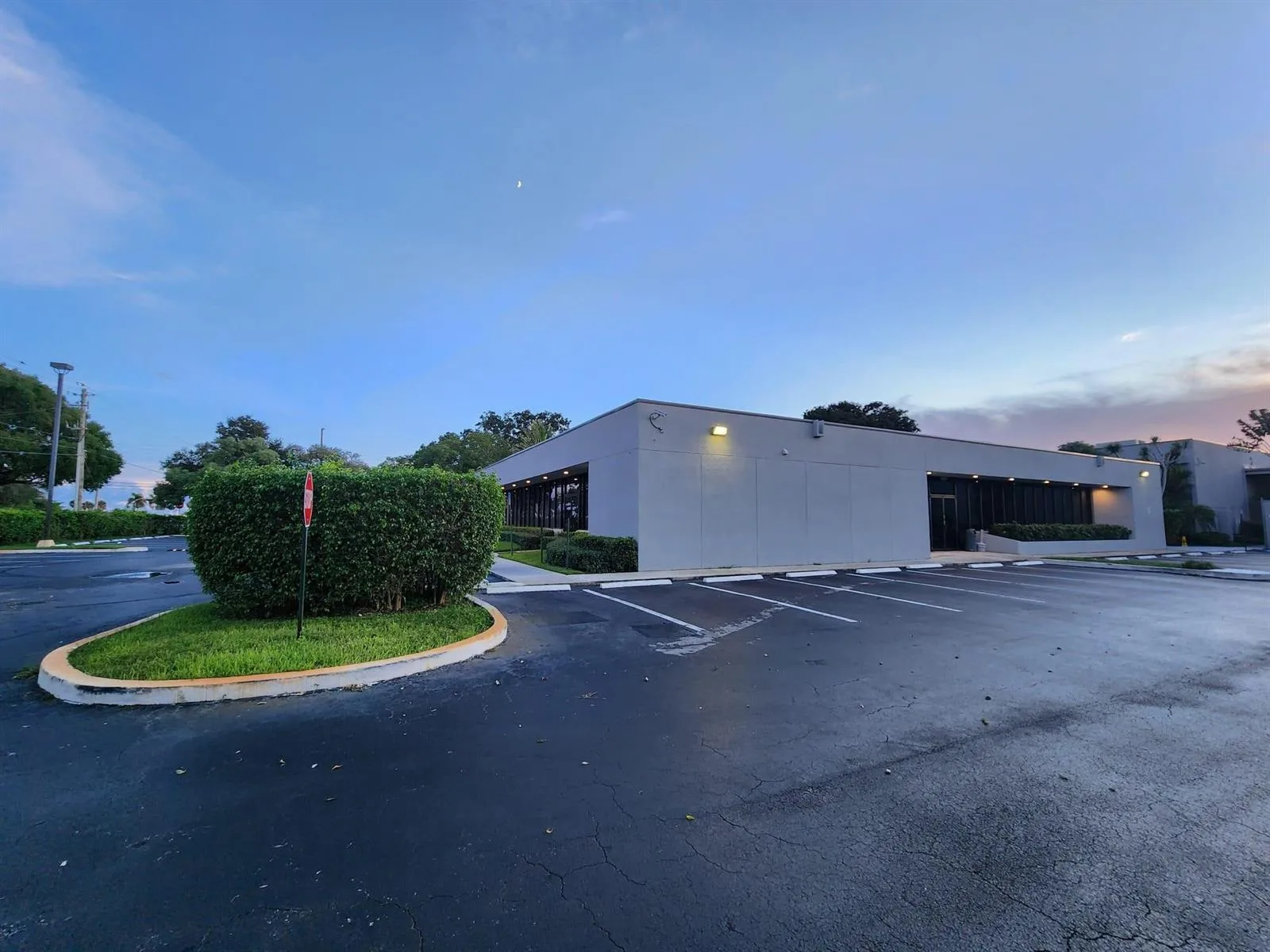 2841 NW 62nd Street, Fort Lauderdale, FL 33309