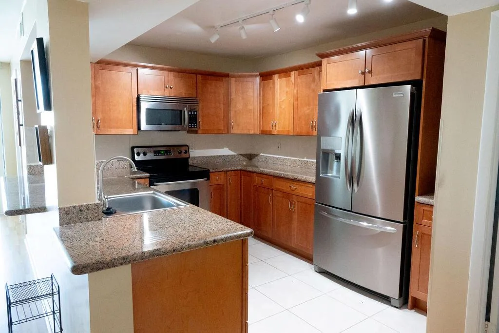 200 LESLIE Drive # 819, Hallandale Beach, FL 33009 photo 2