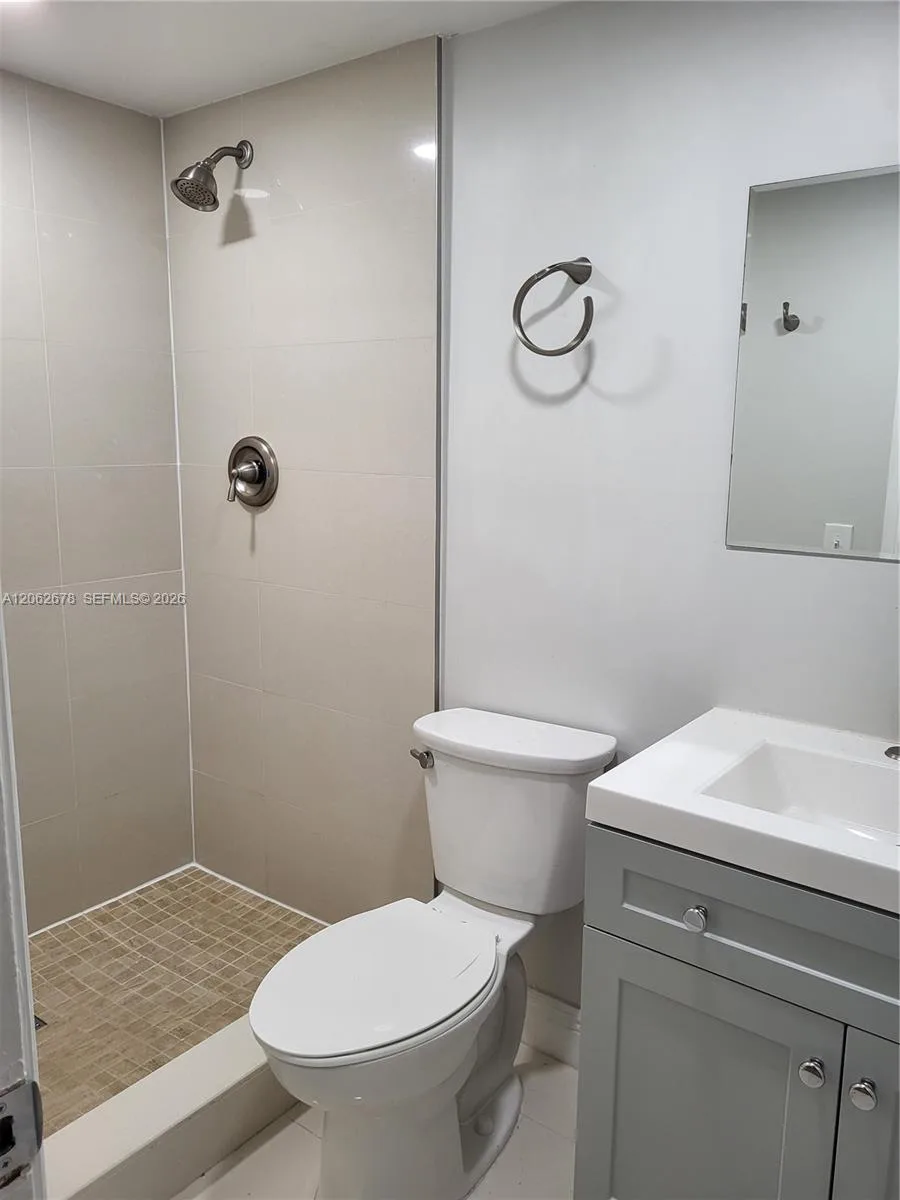 35 NE 13th St # 1, Fort Lauderdale, FL 33304 photo 10