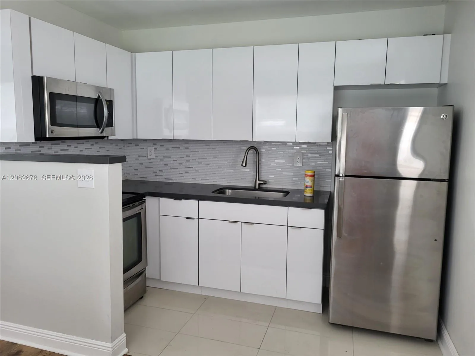35 NE 13th St # 1, Fort Lauderdale, FL 33304 photo 6