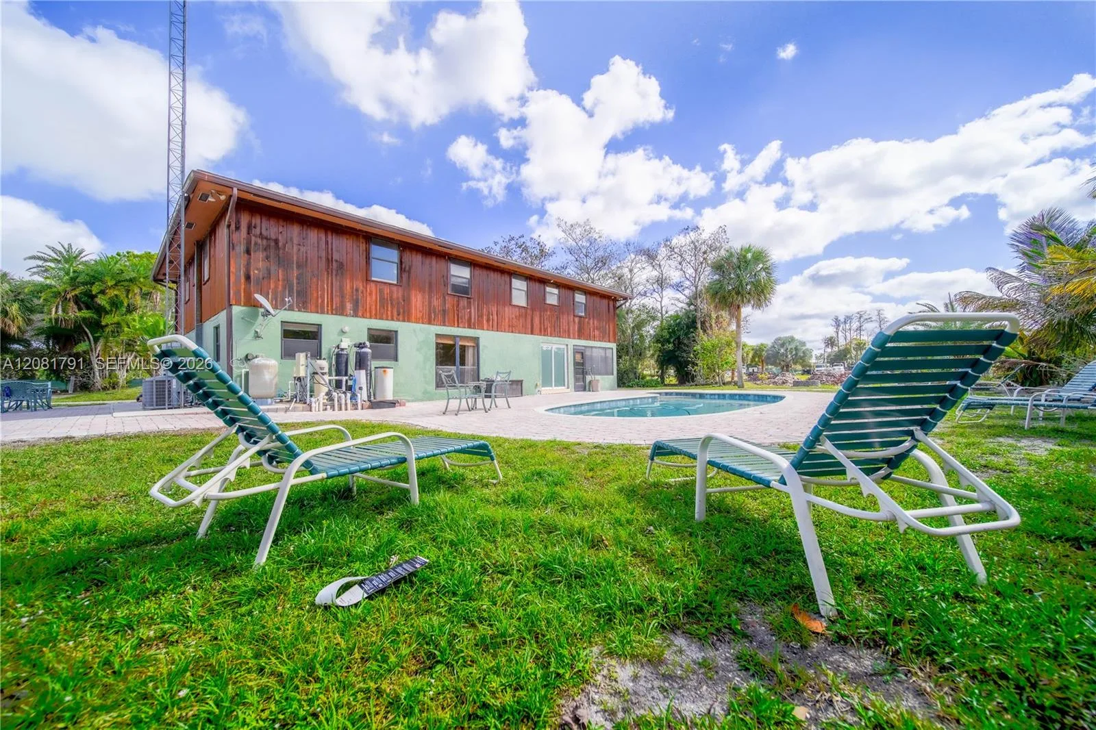 576 Marshall Rd, West Palm Beach, FL 33413