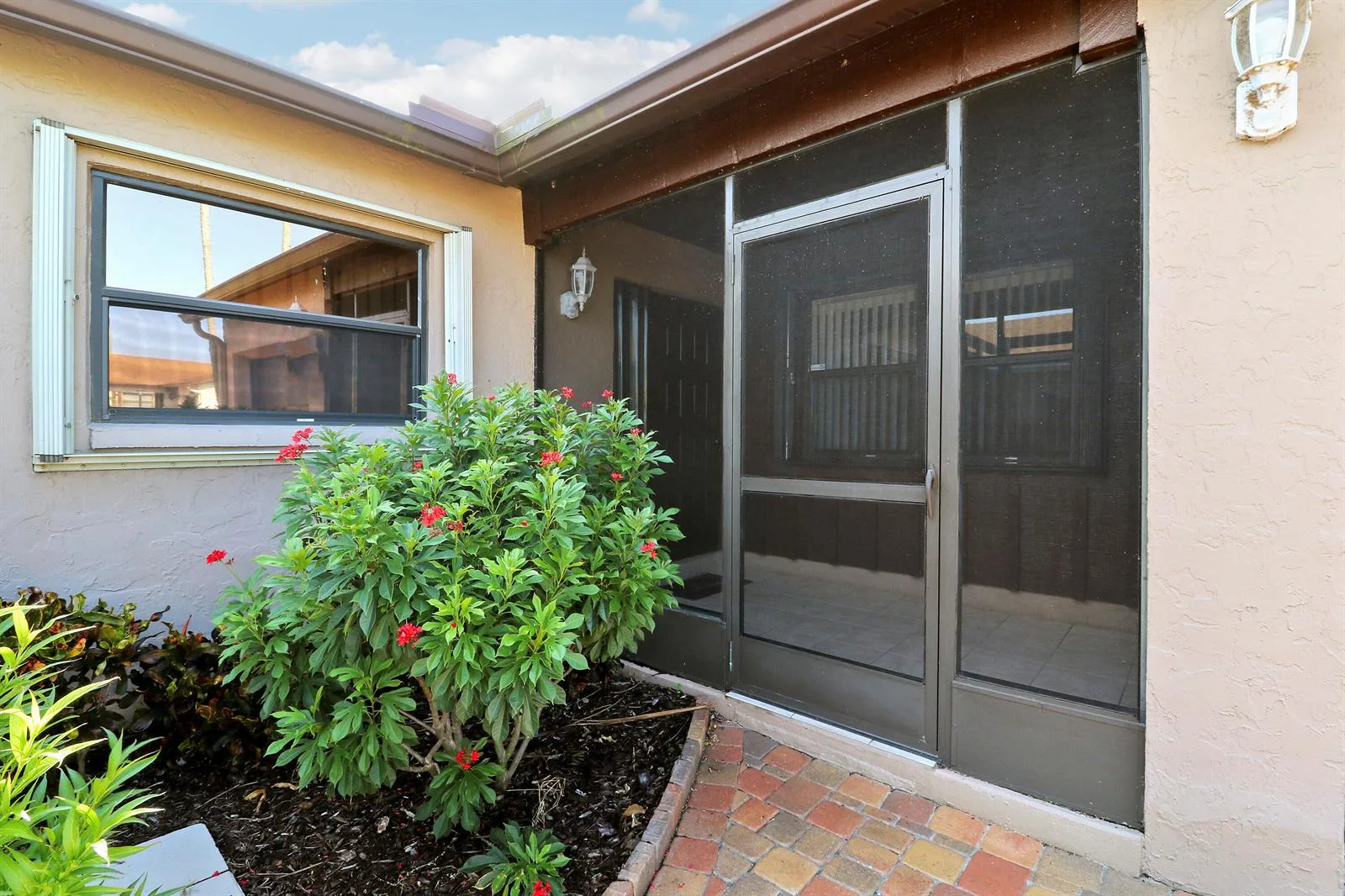 5481 Mirror Lakes Boulevard, Boynton Beach, FL 33472 photo 9