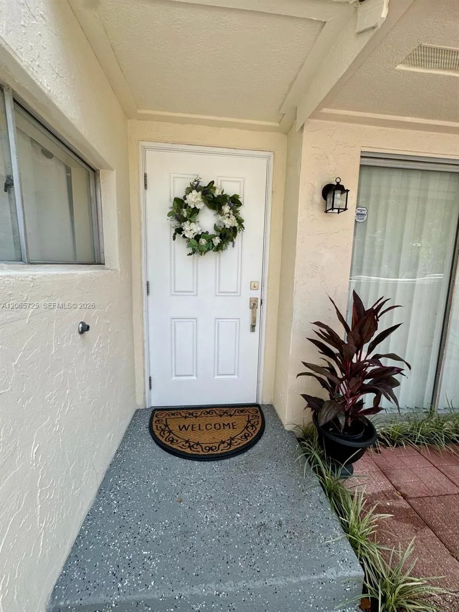 832 NW 81st Way # 9, Plantation, FL 33324