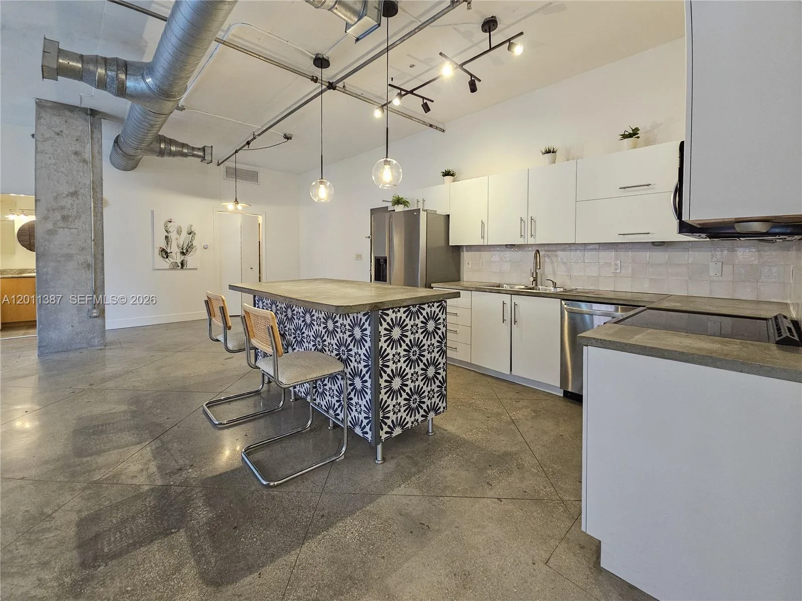 444 NE 30th St # 604, Miami, FL 33137 photo 2