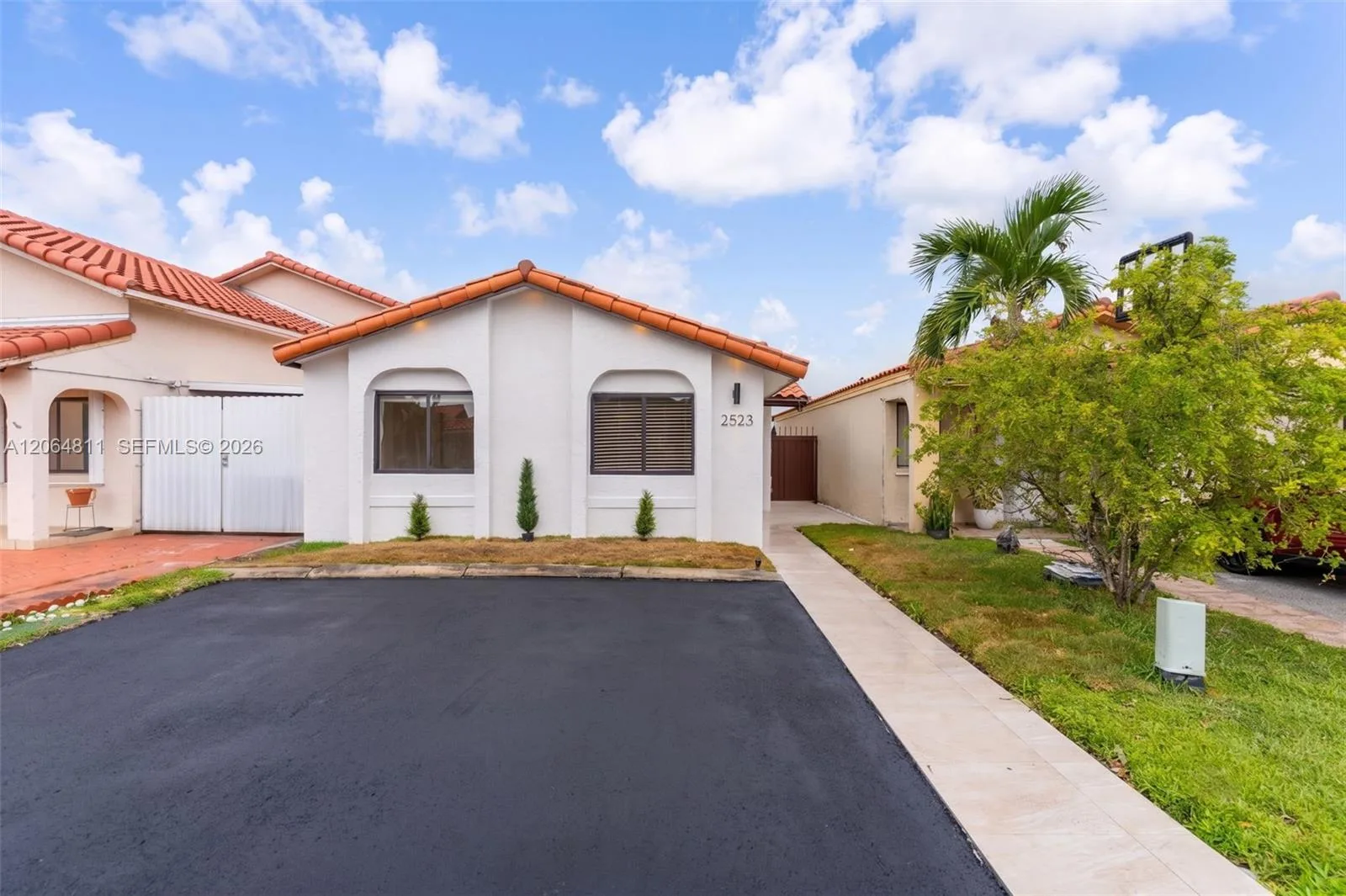 2523 W 65th St, Hialeah, FL 33016 — zdjęcie 3