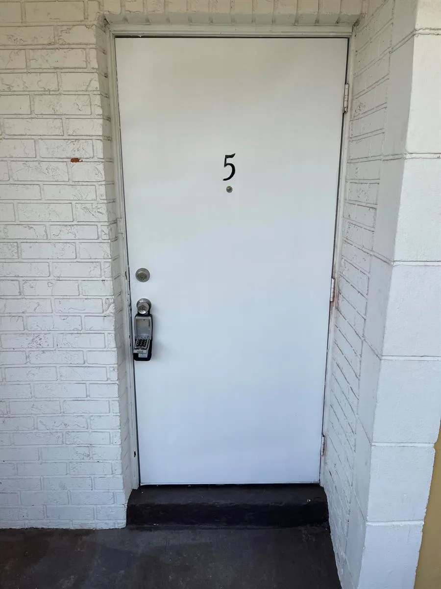 440 SE 2nd Avenue # 5, Deerfield Beach, FL 33441