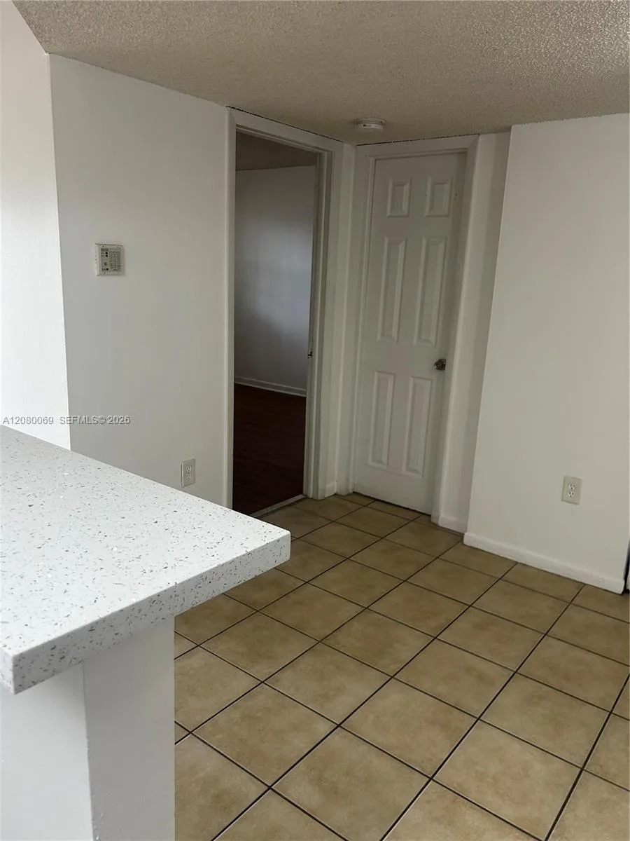 7180 NW 179th St # 211, Hialeah, FL 33015 photo 7