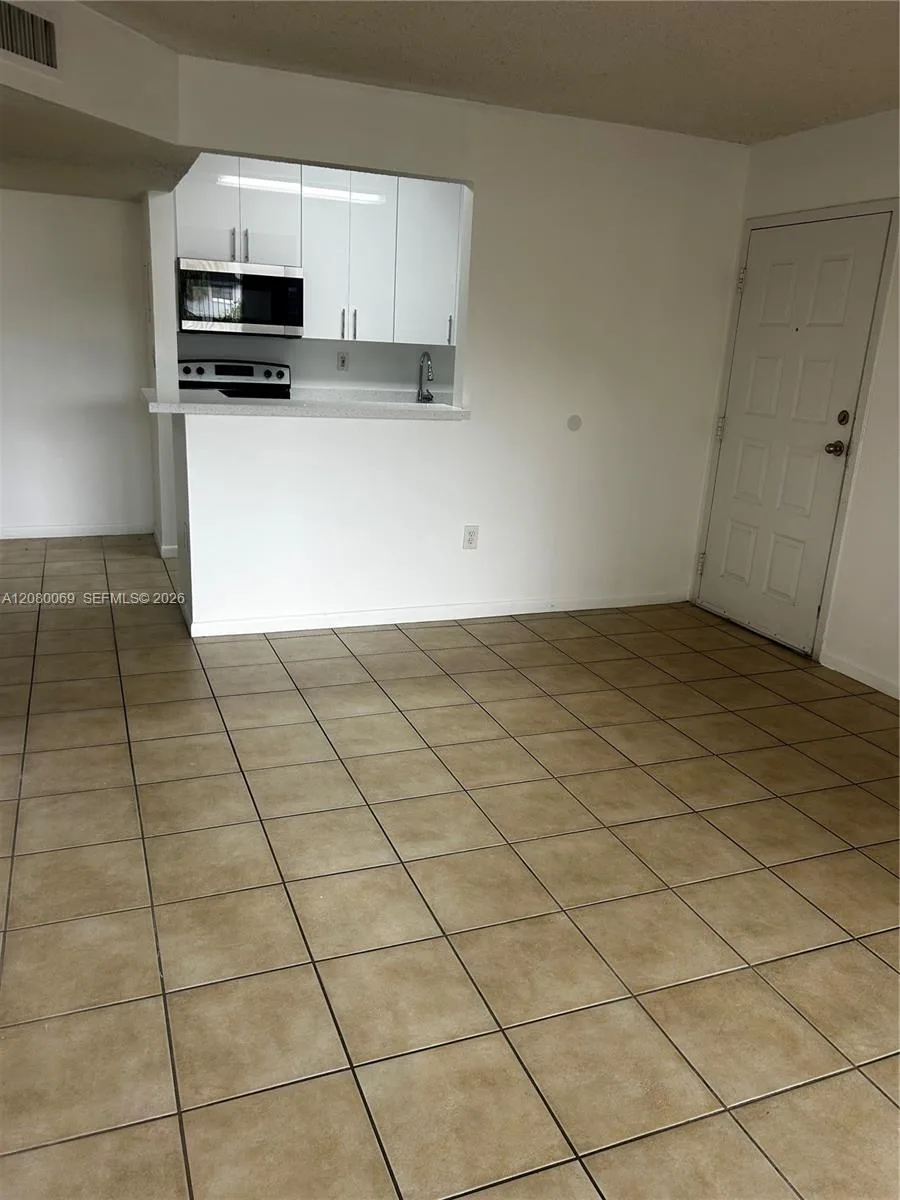 7180 NW 179th St # 211, Hialeah, FL 33015 photo 9