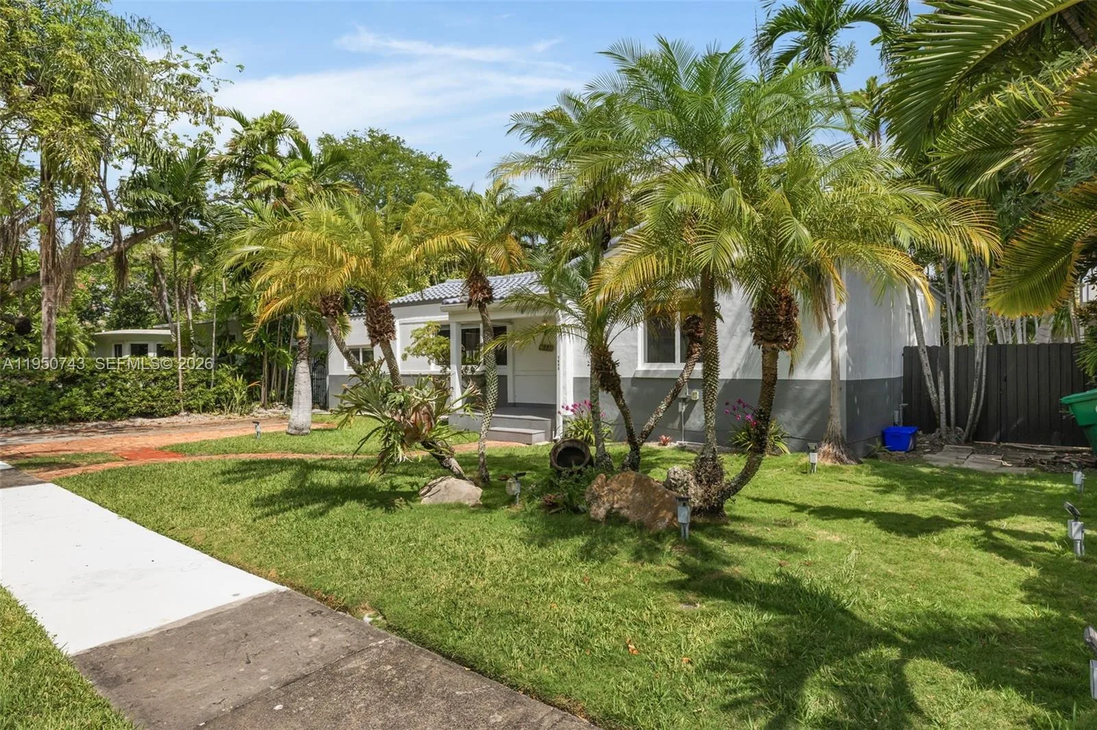 1643 Nethia Dr, Miami, FL 33133 photo 8