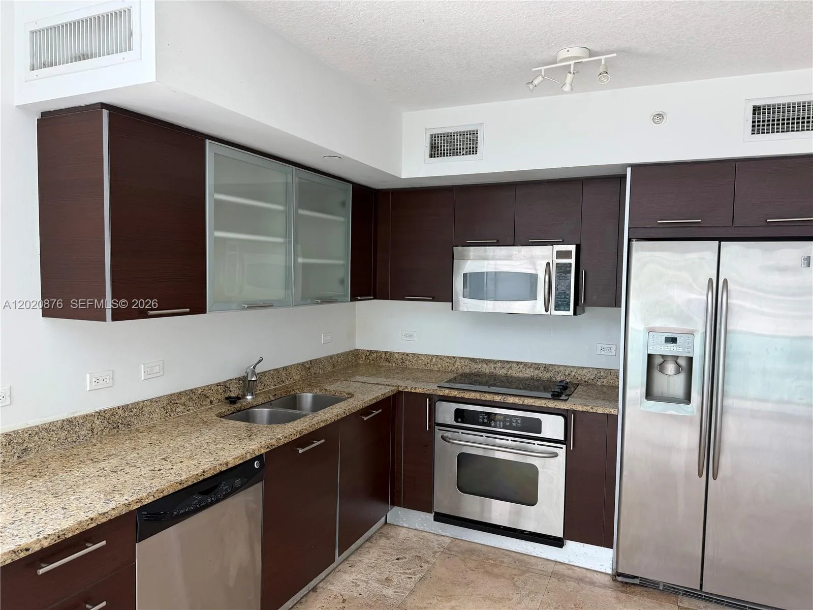 41 SE 5th St # 716, Miami, FL 33131 photo 4