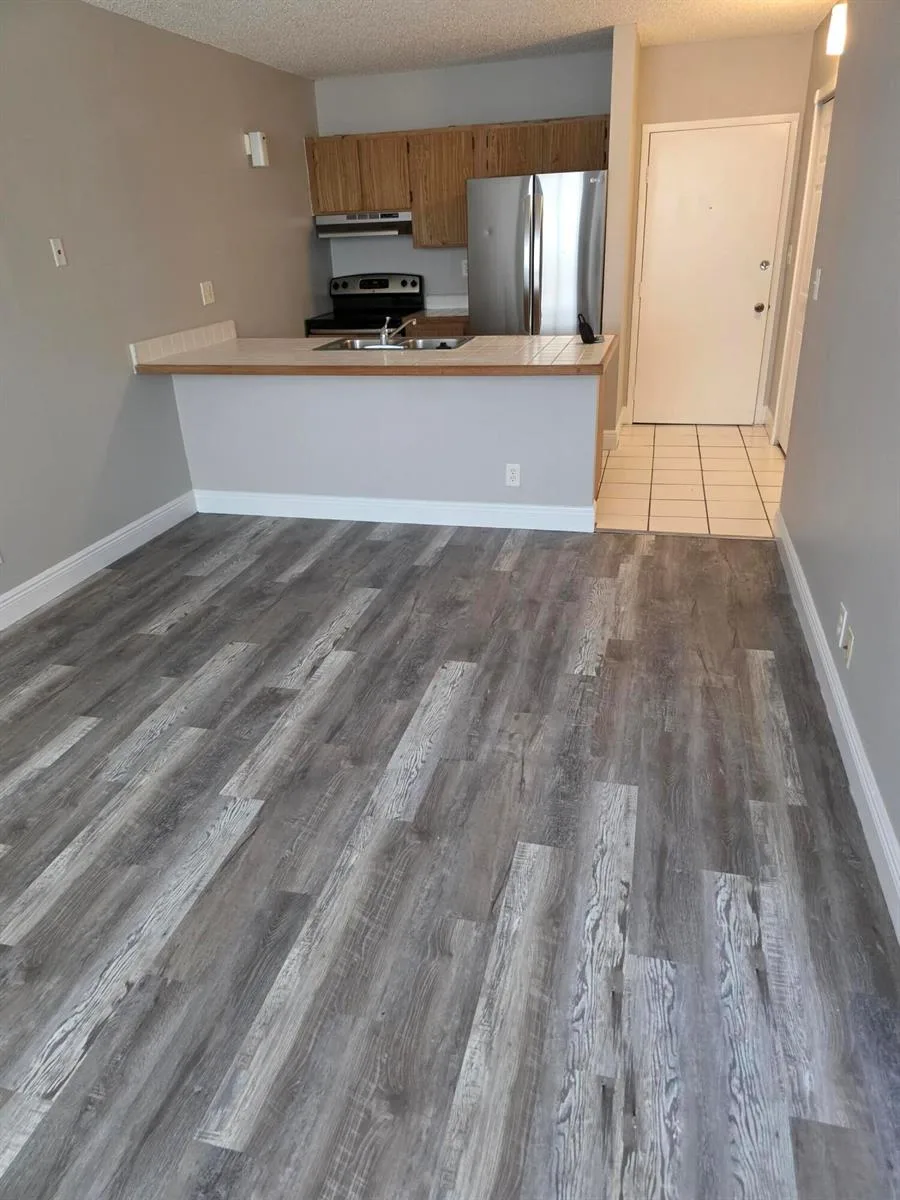 2401 Riverside Drive # 411-b, Coral Springs, FL 33065