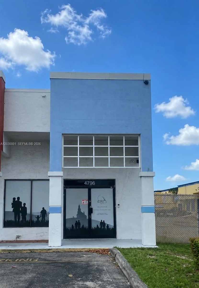 4796 NW 167th St, Miami Gardens, FL 33014